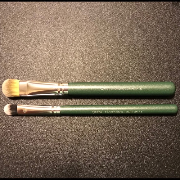 OFRA Other - SET OF 2 OFRA MAKEUP BRUSHES - #20 & #11